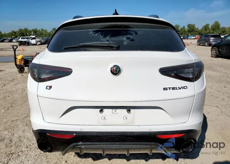 2024 Alfa Romeo Stelvio Ti z USA, uszkodzony, nr VIN ZASPAKBN7R7D78439